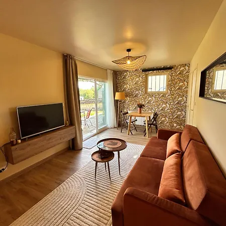 Apartment 2 Pieces Independant Sous Notre Maison